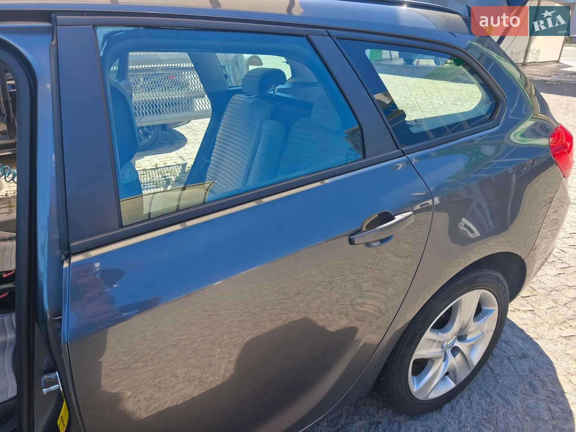 2010 Opel Astra - мініатюра 12