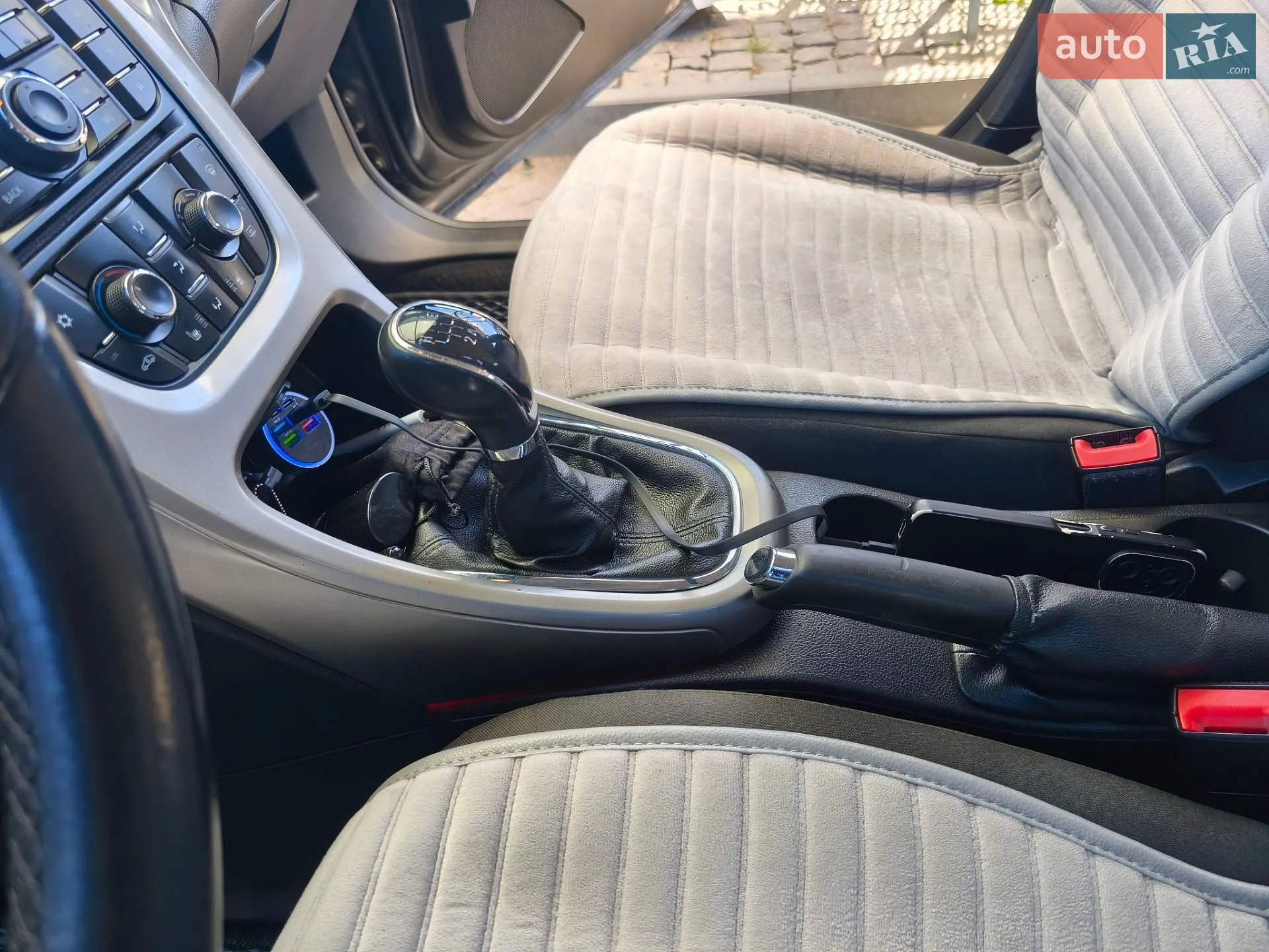 2010 Opel Astra - мініатюра 15