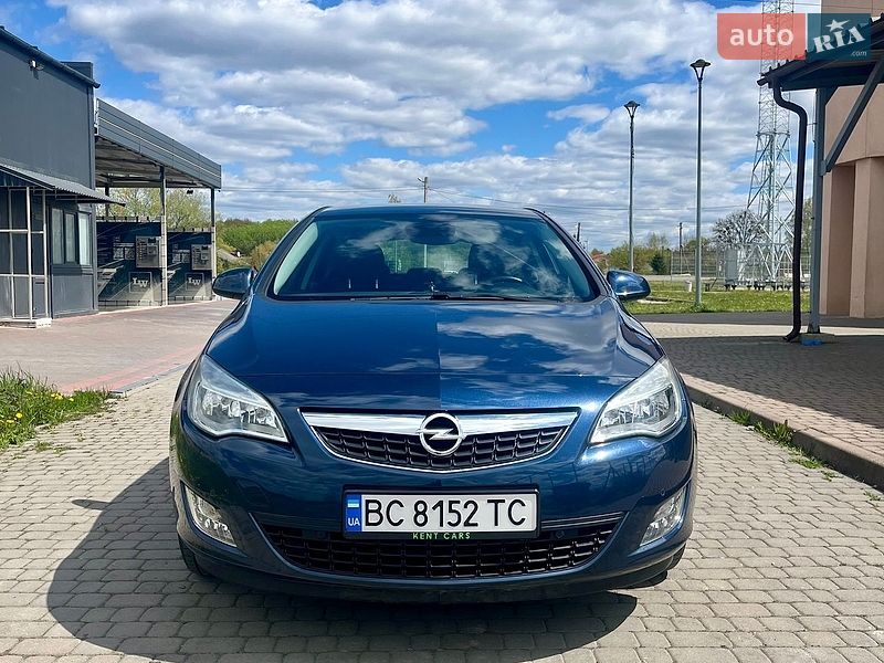 Opel Astra 2010