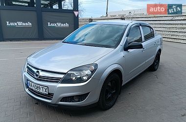 Седан Opel Astra 2008 в Новому Бузі