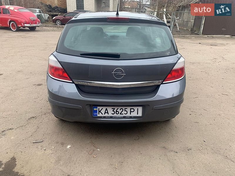 Хэтчбек Opel Astra 2005 в Киеве