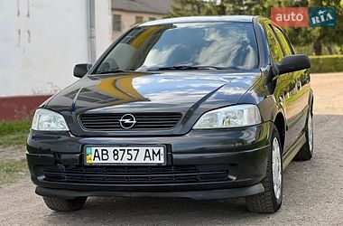 Седан Opel Astra 2006 в Вапнярке