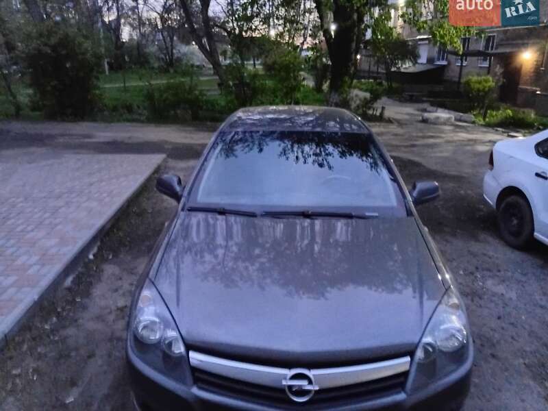 Универсал Opel Astra 2012 в Смеле