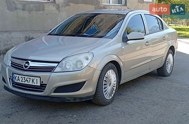 Седан Opel Astra 2008 в Первомайске