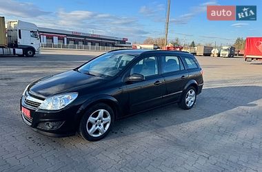 Универсал Opel Astra 2008 в Сарнах