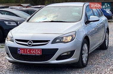 Универсал Opel Astra 2015 в Ровно