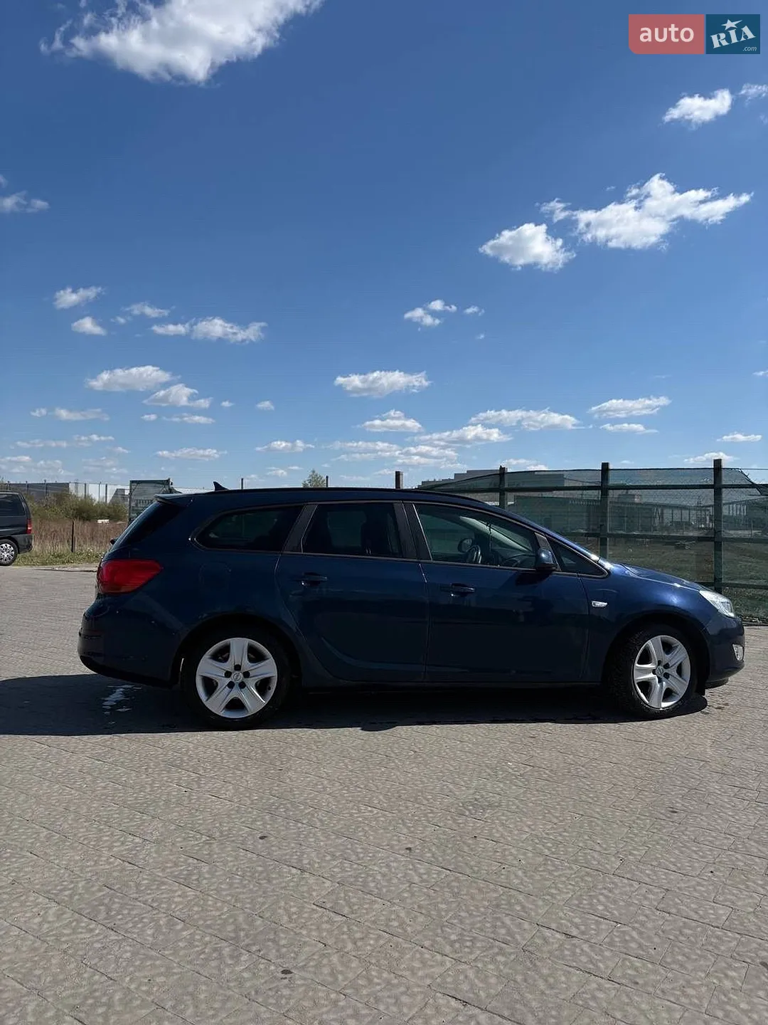 2011 Opel Astra - мініатюра 3