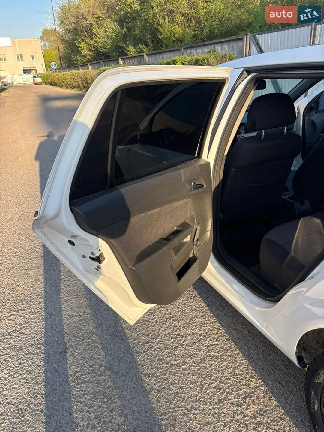 2010 Opel Astra - мініатюра 18