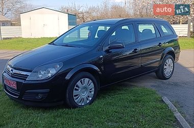 Универсал Opel Astra 2006 в Полтаве