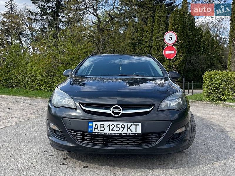 Opel Astra 2012