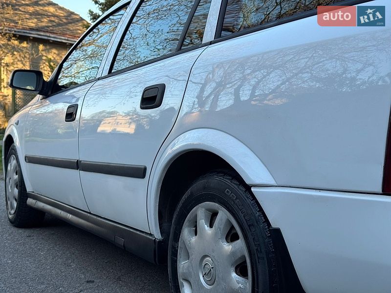 Универсал Opel Astra 1999 в Стрые