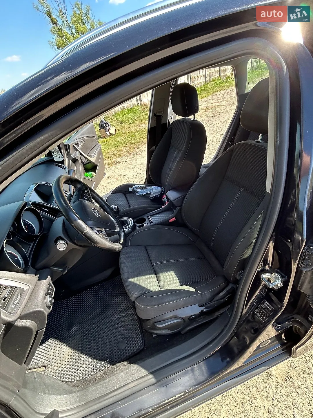 2011 Opel Astra - мініатюра 23