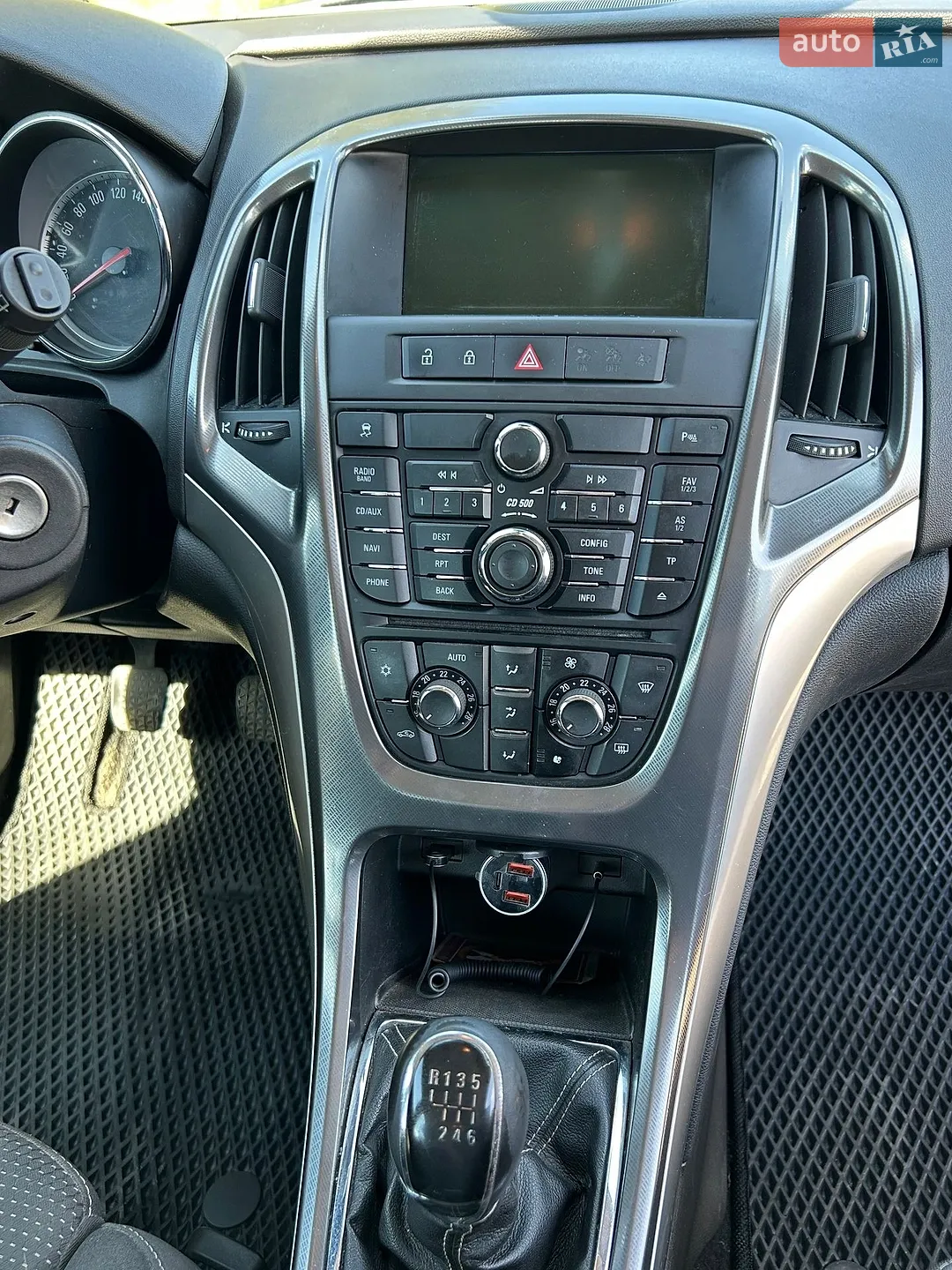 2011 Opel Astra - мініатюра 10