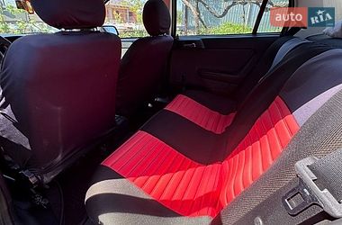 Седан Opel Astra 2007 в Среднем