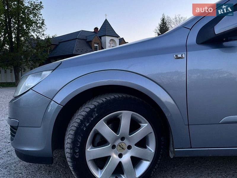Хэтчбек Opel Astra 2004 в Каменец-Подольском