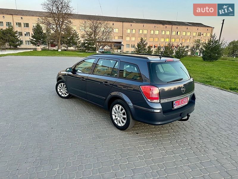 Универсал Opel Astra 2007 в Теплике