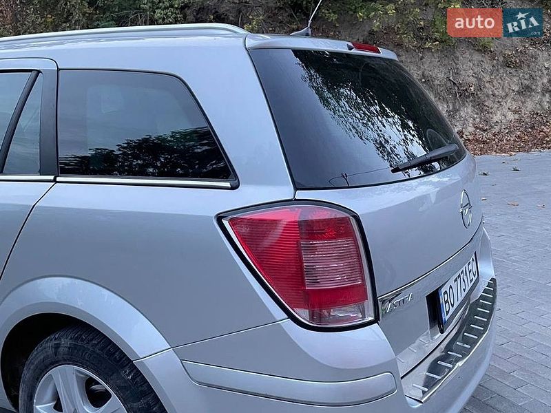Универсал Opel Astra 2009 в Вишневце