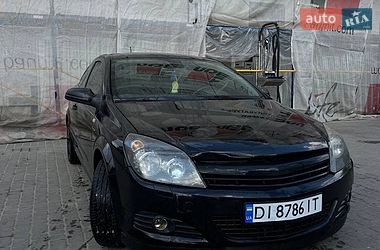 Купе Opel Astra 2008 в Львове