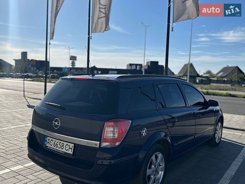 Универсал Opel Astra 2008 в Луцке