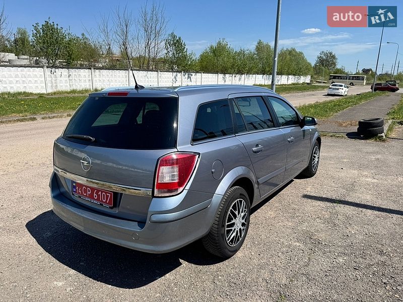Универсал Opel Astra 2008 в Львове