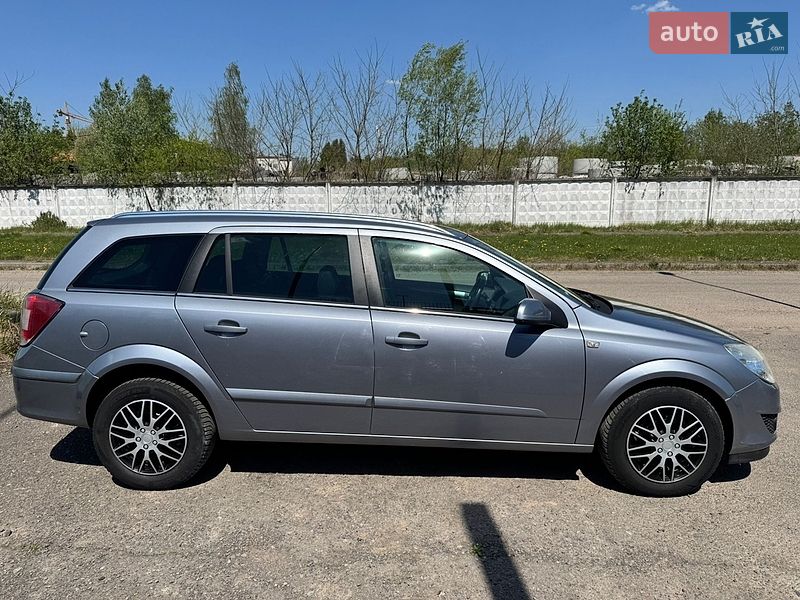 Универсал Opel Astra 2008 в Львове