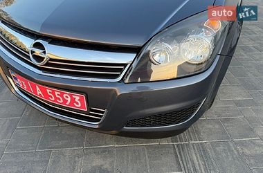 Универсал Opel Astra 2010 в Луцке