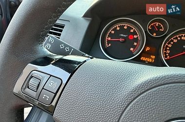Универсал Opel Astra 2010 в Луцке
