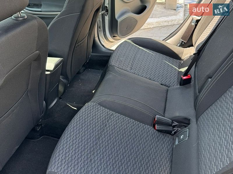 Универсал Opel Astra 2018 в Жовкве