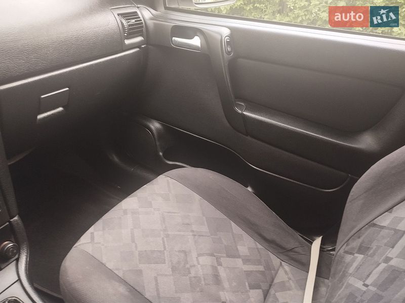 Универсал Opel Astra 1999 в Ужгороде
