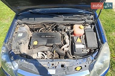 Универсал Opel Astra 2008 в Глухове