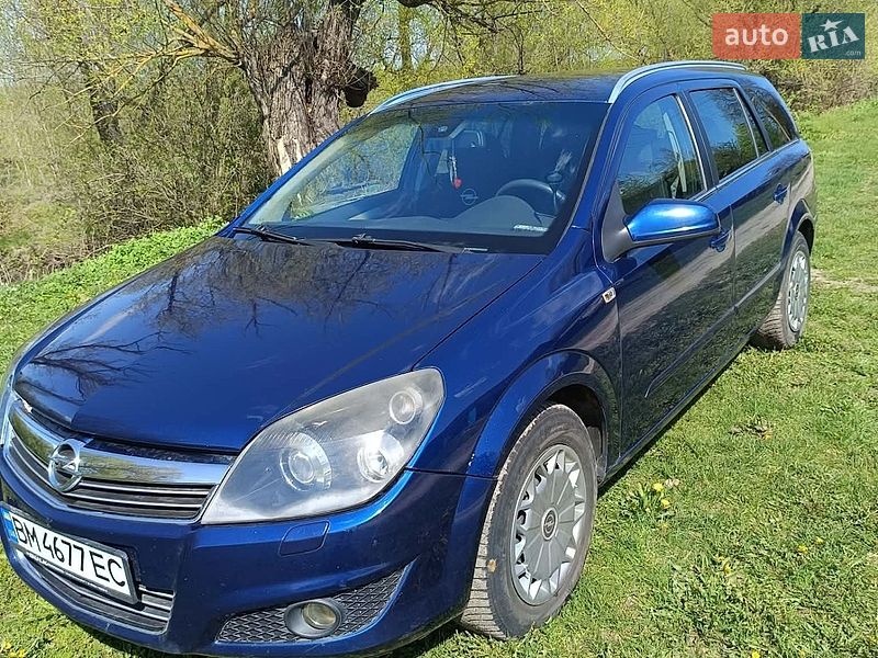 Универсал Opel Astra 2008 в Глухове