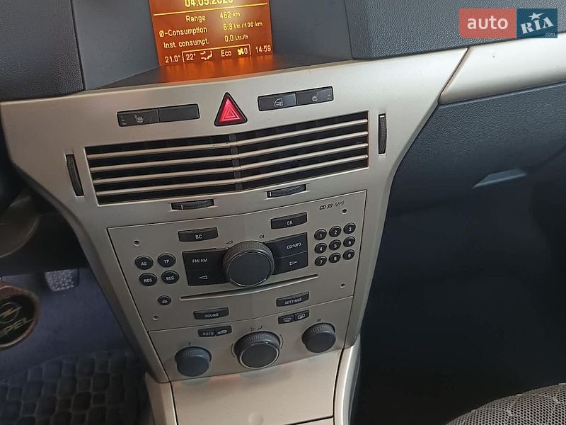 Универсал Opel Astra 2008 в Глухове