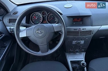 Универсал Opel Astra 2006 в Долине