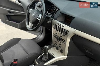 Хэтчбек Opel Astra 2008 в Днепре