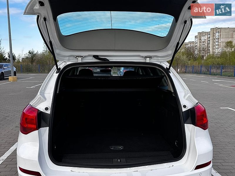 Универсал Opel Astra 2012 в Дрогобыче