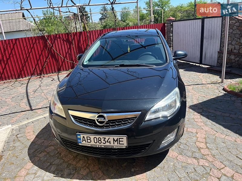 Универсал Opel Astra 2012 в Виннице