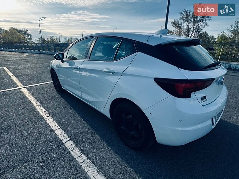 Хэтчбек Opel Astra 2018 в Киеве фото 5 Хэтчбек Opel Astra 2018 в Киеве