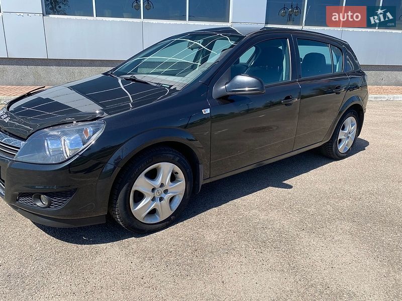 Хэтчбек Opel Astra 2012 в Белой Церкви