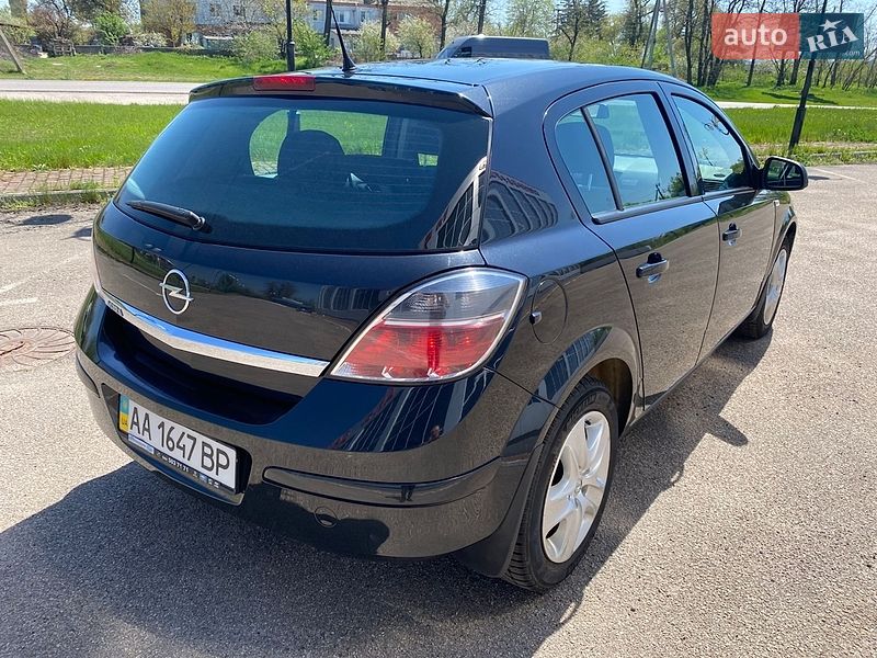 Хэтчбек Opel Astra 2012 в Белой Церкви