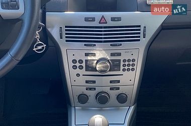 Хэтчбек Opel Astra 2012 в Белой Церкви