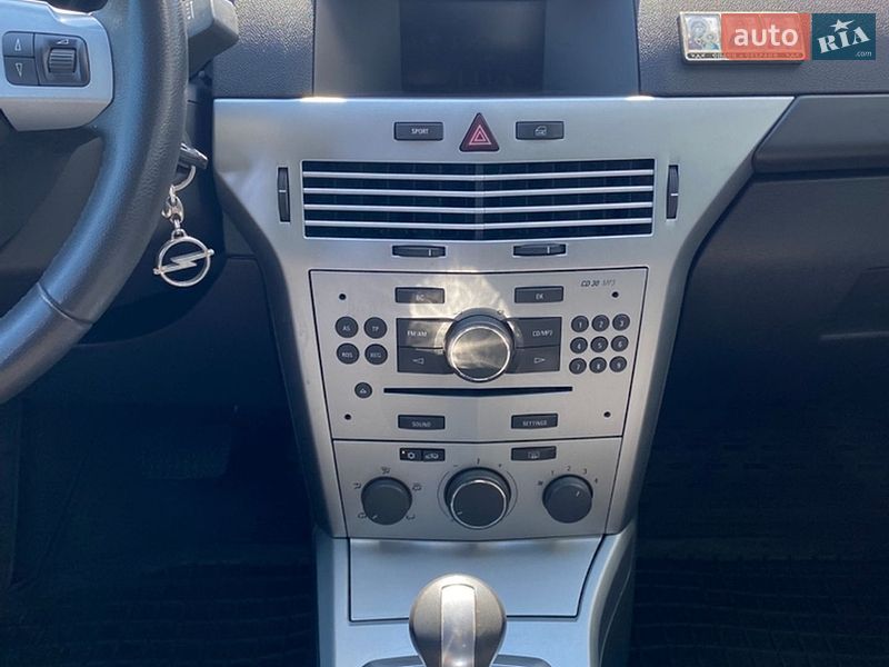 Хэтчбек Opel Astra 2012 в Белой Церкви