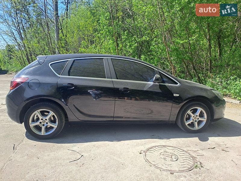 Opel Astra 2010