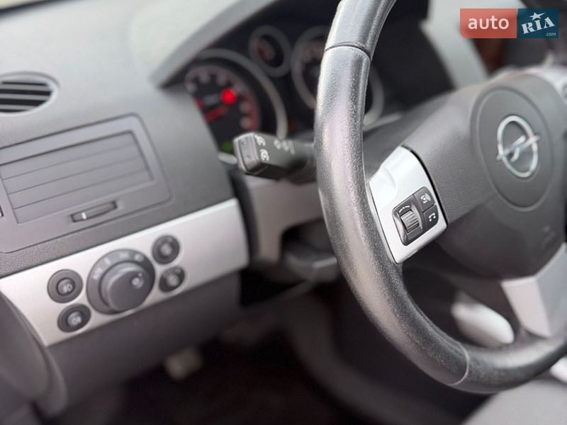 Универсал Opel Astra 2008 в Луцке
