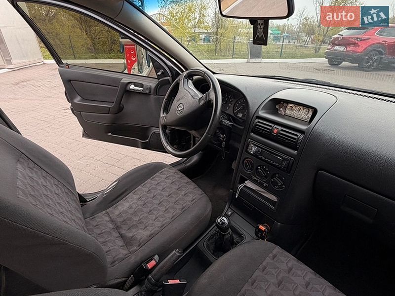 Седан Opel Astra 2003 в Киеве