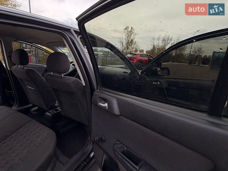 Седан Opel Astra 2003 в Киеве