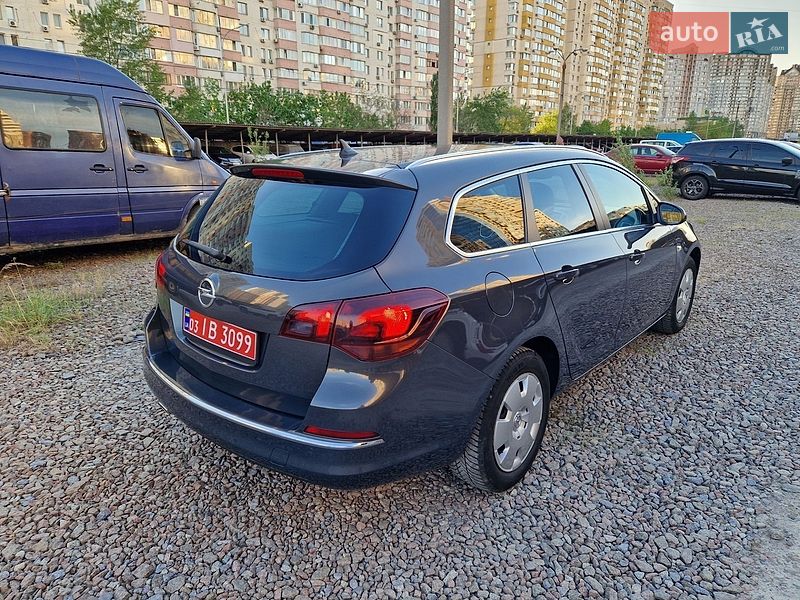 Универсал Opel Astra 2013 в Киеве