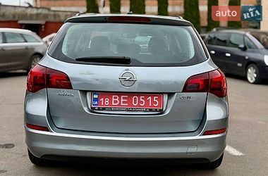 Универсал Opel Astra 2010 в Ровно