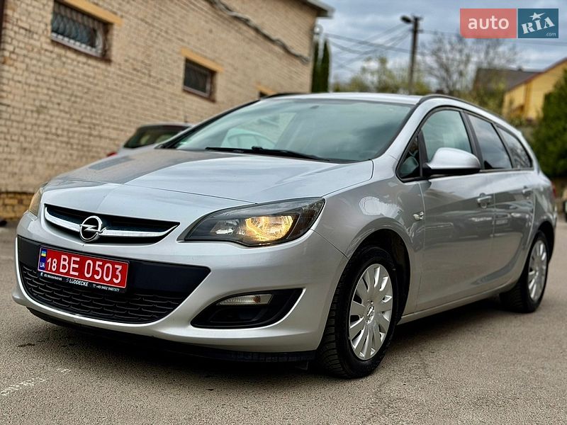 Opel Astra 2012