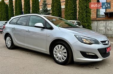 Универсал Opel Astra 2012 в Ровно