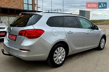 Универсал Opel Astra 2012 в Ровно